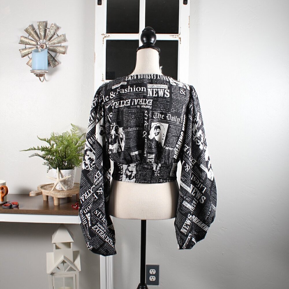 Live 4 Truth Black White Crop - Fashion News - Size Large - Picture 3 of 10